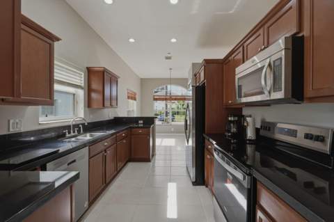 10827 La Salinas Circle, Boca Raton FL - photo 10 of 34