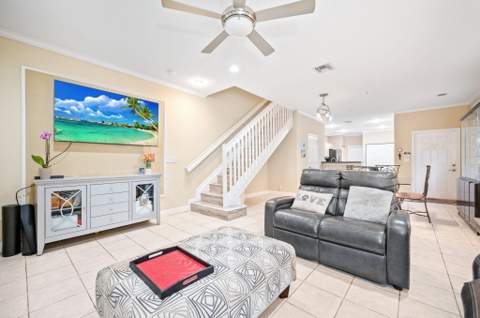 4212 Vineyard Circle, Weston FL - photo 8 of 23