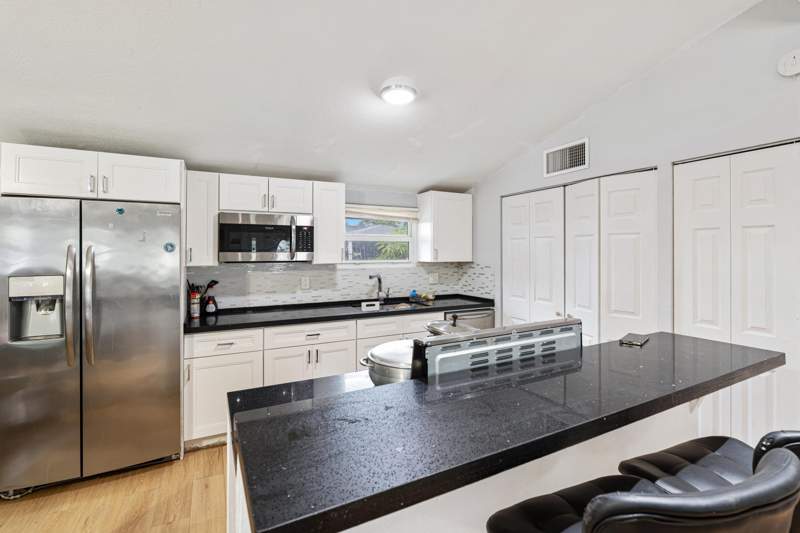 3 bedroom Single Family Residence at 3872 Mackinac Road, Seminole Manor 2, Lake Worth — photo 5