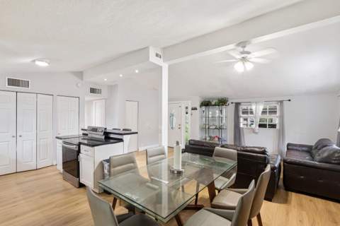 3872 Mackinac Road, Lake Worth FL - photo 6 of 16