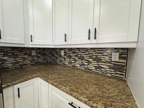 749 SW 3rd Avenue, Pompano Beach FL - photo 7 of 47