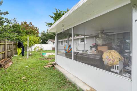 3872 Mackinac Road, Lake Worth FL - photo 13 of 16
