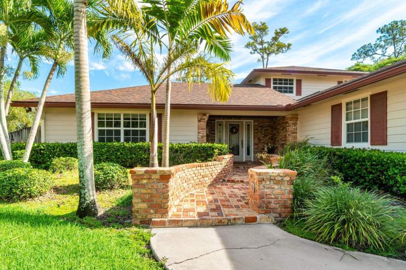 3 bedroom Single Family Residence at 12101 Tumbleweed Court, Pinewood East 2 Of Wellington, Wellington — photo 5