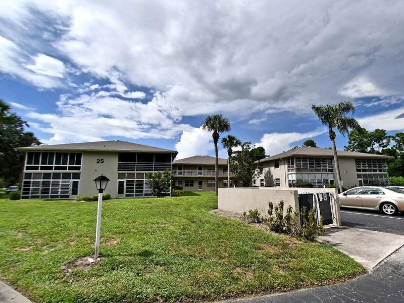 2 bedroom Condominium at 25 Lake Vista Trail #106, Vista St Lucie Buildings 9 Thru 20, Port St. Lucie — photo 1
