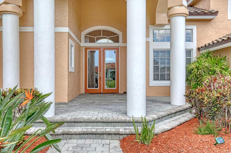 5 bedroom Single Family Residence at 559 SW Squire Johns Lane, Cobblestone, Palm City — photo 3