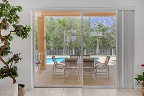 559 SW Squire Johns Lane, Palm City FL - photo 9 of 70