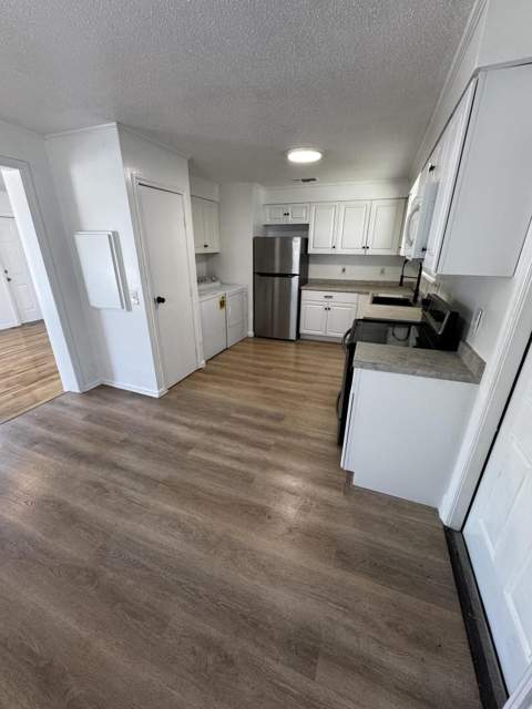 1464 W 32nd Street, Riviera Beach FL - photo 8 of 28