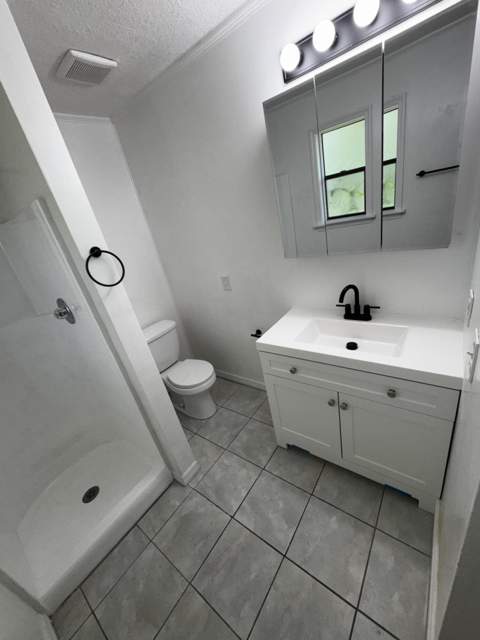 1464 W 32nd Street, Riviera Beach FL - photo 18 of 28