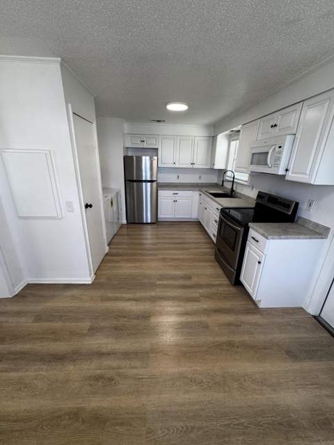 1464 W 32nd Street, Riviera Beach FL - photo 7 of 28