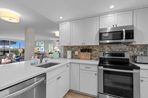555 NW 4th Avenue #Apt 501, Boca Raton FL - photo 18 of 37