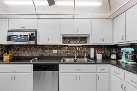 555 NW 4th Avenue #Apt 501, Boca Raton FL - photo 23 of 37