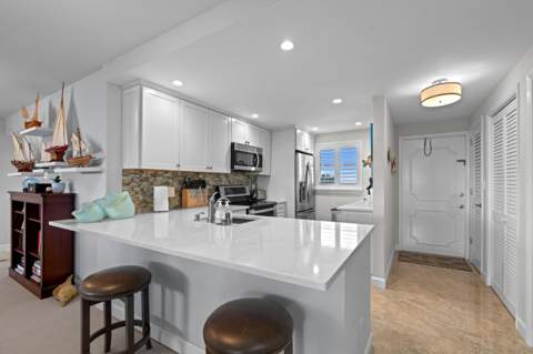 555 NW 4th Avenue #Apt 501, Boca Raton FL - photo 13 of 37