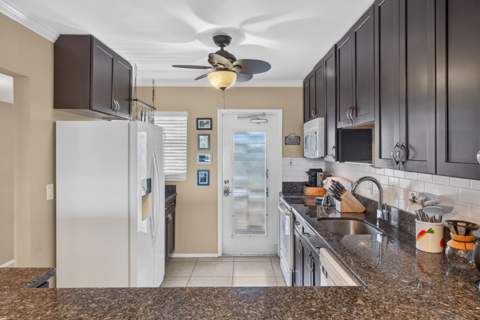 3010 NE 16th Avenue #502, Oakland Park FL - photo 11 of 44