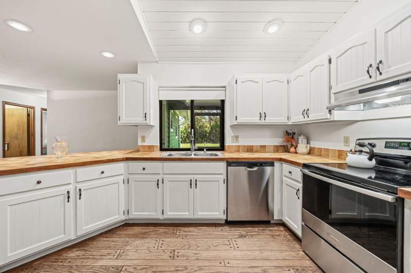 4 bedroom Single Family Residence at 13132 56th Place, Loxahatchee / The Acreage, West Palm Beach — photo 5