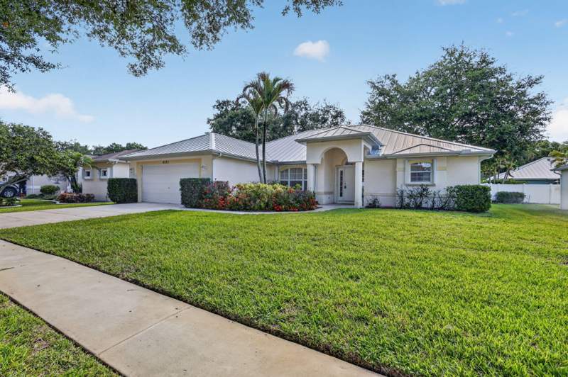3 bedroom Single Family Residence at 8253 Sand Pine Circle, Lake Lucie Estates, Port St. Lucie — photo 4