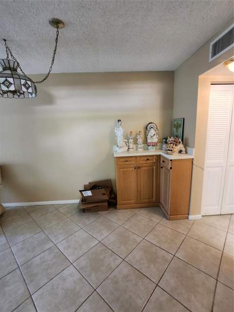 104 Westbury, Deerfield Beach FL - photo 7 of 40