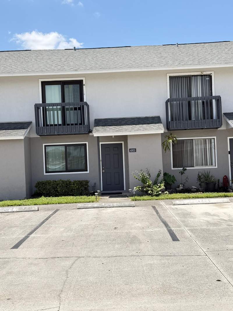 3 bedroom Townhouse at 4803 Pier Drive, Canalake Replat, Greenacres — photo 4