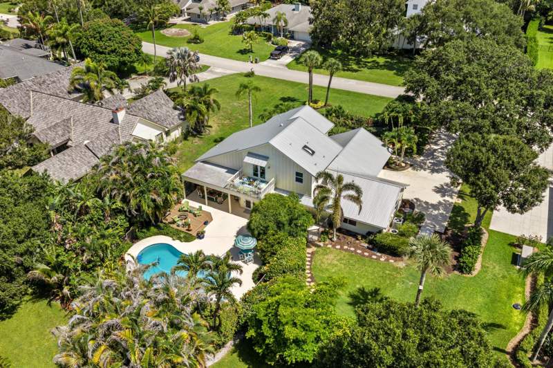 4 bedroom Single Family Residence at 19646 Red Maple Lane, Whispering Trails 4, Jupiter — photo 2