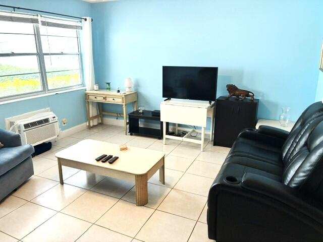1 bedroom Condominium at 110 Markham F #110, Markham F Condo, Deerfield Beach — photo 1