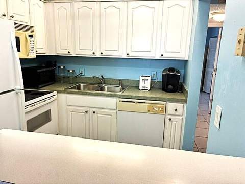 110 Markham F #110, Deerfield Beach FL - photo 6 of 27