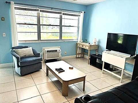110 Markham F #110, Deerfield Beach FL - photo 8 of 27
