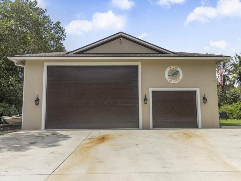 5 bedroom Single Family Residence at 13676 N 85th Road, Acreage, West Palm Beach — photo 3