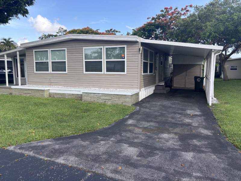 2 bedroom Manufactured Home at 4530 NW 68th Court, Deerfield Lake Mobile Home Park, Coconut Creek — photo 2