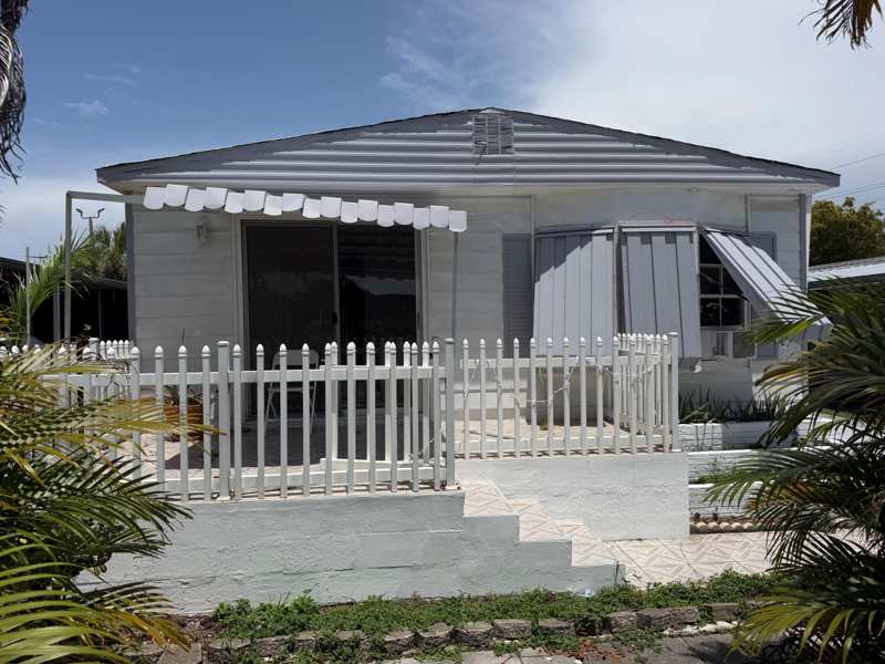 3 bedroom Manufactured Home at 5300 SW 22nd Avenue, Ravenswood Replat, Dania Beach — photo 1