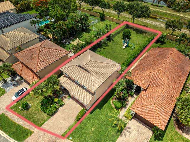 4 bedroom Single Family Residence at 149 Bellezza Terrace, Bella Terra Pud 1, Royal Palm Beach — photo 2