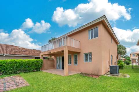 149 Bellezza Terrace, Royal Palm Beach FL - photo 10 of 68