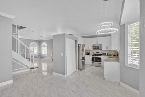 149 Bellezza Terrace, Royal Palm Beach FL - photo 6 of 68