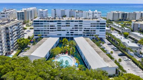 3589 S Ocean Boulevard #30, South Palm Beach FL - photo 19 of 56