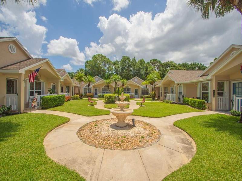 2 bedroom Villa at 703 NW San Remo Circle, Kings Isle Phase III, Port St. Lucie — photo 2