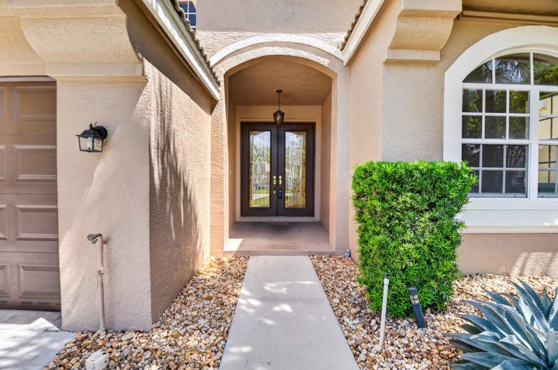 5 bedroom Single Family Residence at 2520 Glendale Place, Madison Green 1 Pars F, G And I, Royal Palm Beach — photo 3