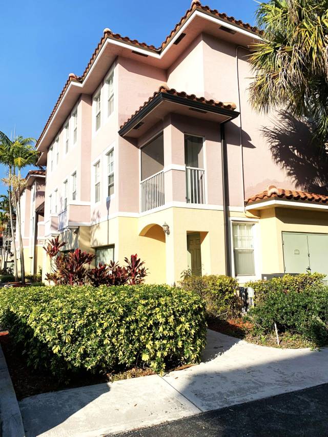 Cypress Pointe at Coral Springs