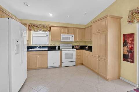 11585 Augustus Drive, Boynton Beach FL - photo 6 of 101