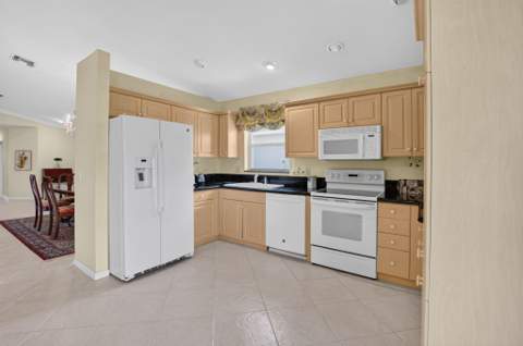 11585 Augustus Drive, Boynton Beach FL - photo 7 of 101
