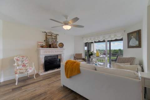3959 Via Poinciana Drive #602, Lake Worth FL - photo 9 of 28