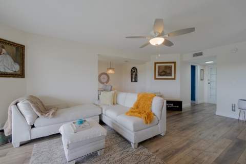 3959 Via Poinciana Drive #602, Lake Worth FL - photo 11 of 28