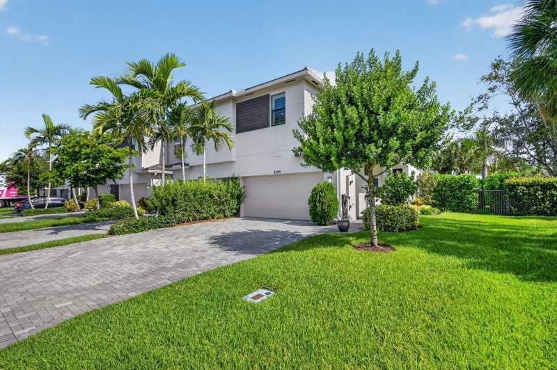 3 bedroom Townhouse at 8789 Antarus Drive, Saddlewood at Polo Legacy, Lake Worth — photo 2