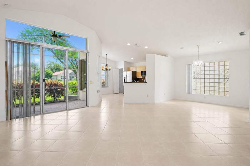 3 bedroom Single Family Residence at 7387 Tonga Court, Valencia Isles 3, Boynton Beach — photo 5