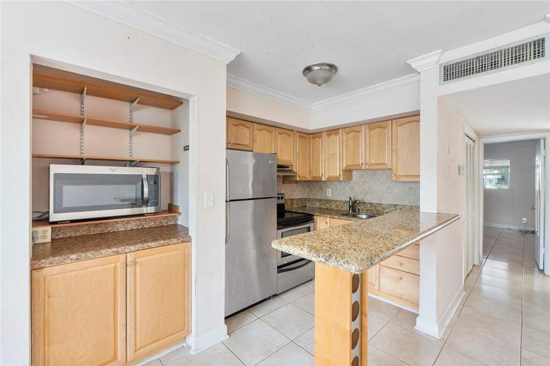 2 bedroom Condominium at 4050 NE 12th Terrace #39-2, Azul At Kimberly Lake Condo, Oakland Park — photo 2