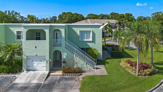 2127 SE Wild Meadow Circle