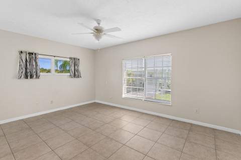 2127 SE Wild Meadow Circle, Port St. Lucie FL - photo 13 of 32