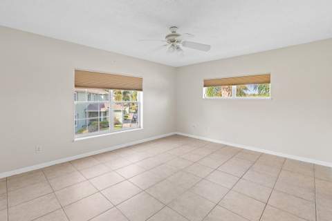 2127 SE Wild Meadow Circle, Port St. Lucie FL - photo 15 of 32