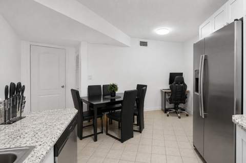 300 Palm Circle #106, Pembroke Pines FL - photo 6 of 31