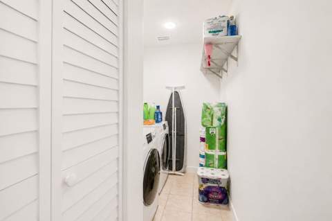 300 Palm Circle #106, Pembroke Pines FL - photo 21 of 31