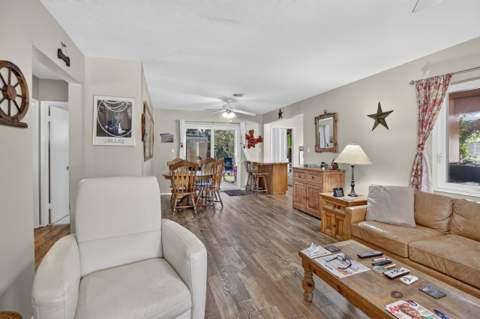220 NW 48th Street, Oakland Park FL - photo 10 of 39