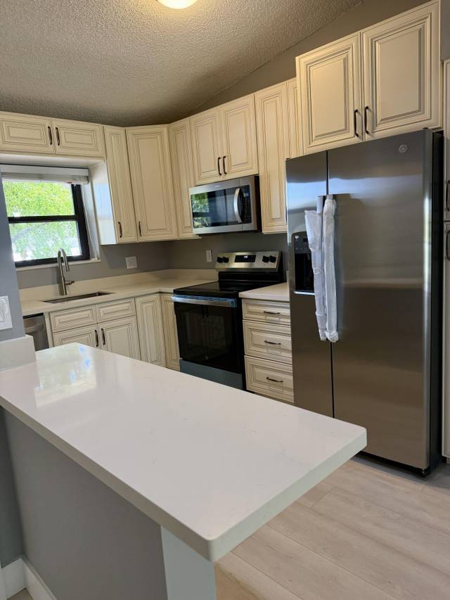 Lake Windwood Condo