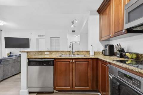 1660 Renaissance Commons Boulevard #2424, Boynton Beach FL - photo 15 of 50